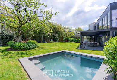 Maison avec piscine et terrasse 11