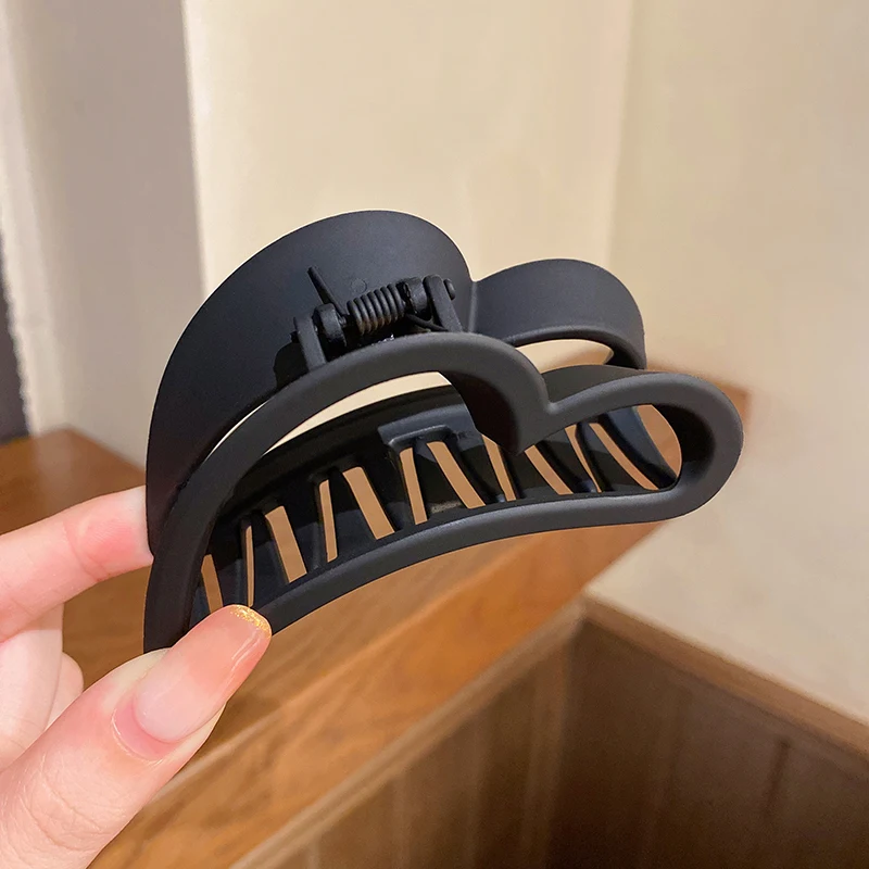 Love Grab Shark Clip