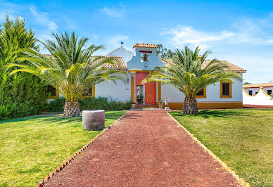 Farmhouse with garden and pool 4