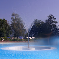 Tuffo in piscina  di 