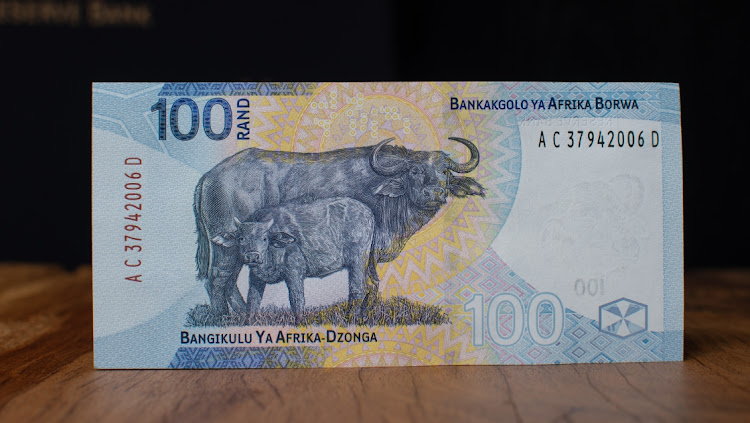 The new R100 note, has a Xitsonga translation of Reserve Bank as Bangikulu while the old one had Banginkulu