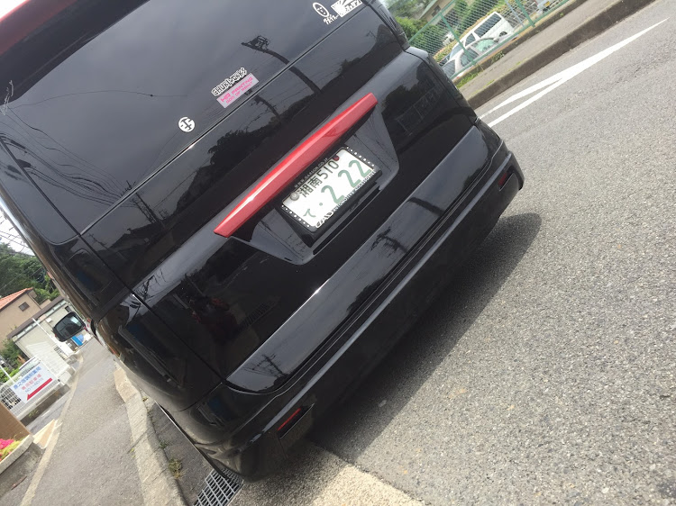 セレナの洗車・マフラーレス・リメイク準備に関するカスタム事例の投稿画像3枚目