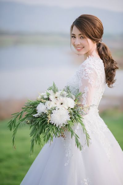 Wedding photographer Mangpor Rapeeporn (photolista). Photo of 13 May 2018