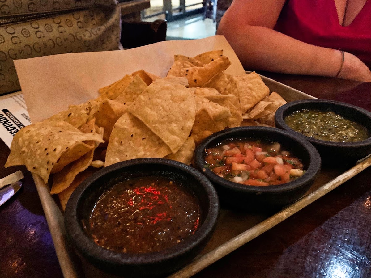 Bottomless chips and salsa