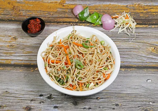 Veg Burnt Garlic Hakka Noodle 1000 Ml