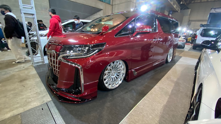 ヴェルファイアの東京オートサロン2022・30系アルファード後期・30系ヴェルファイア後期に関するカスタム事例の投稿画像9枚目
