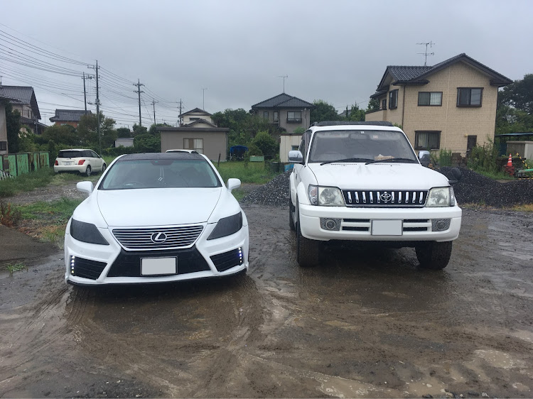 LSの出勤・ランクルプラド・LS460・台風接近中・待機命令に関するカスタム事例の投稿画像2枚目