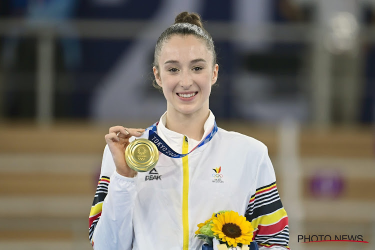 Gouden Nina Derwael treedt in gallerij der olympische kampioenen: "Ben overdonderd, ik ben bij mijn routine gebleven"