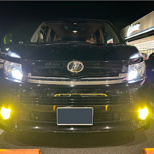 ヴォクシー ZRR70W