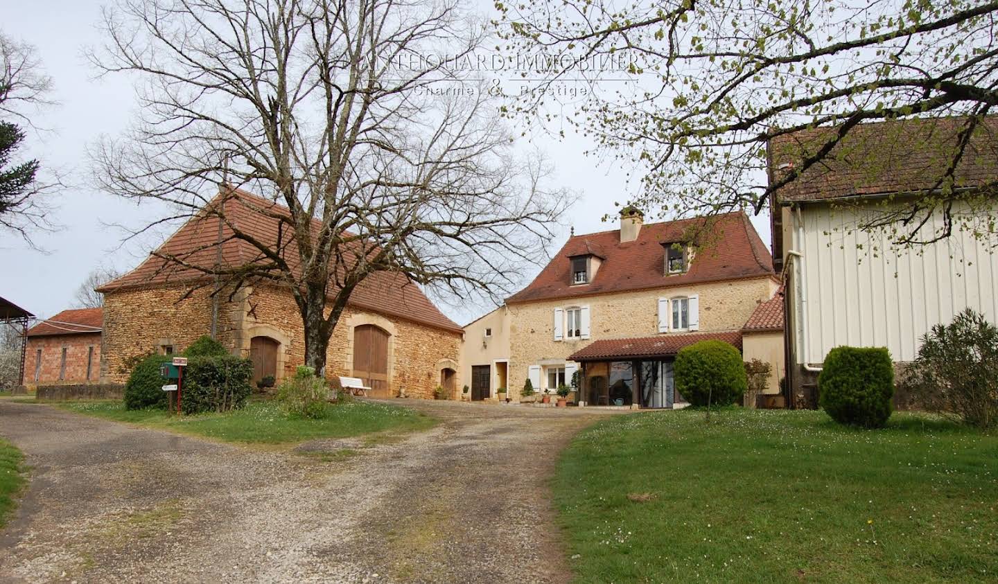 Propriété avec jardin Le Bugue