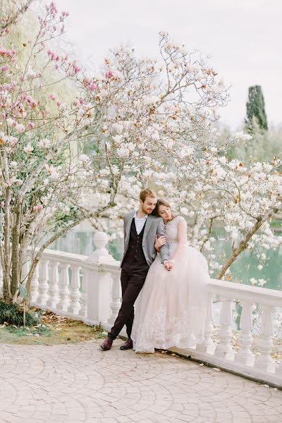 Fotógrafo de casamento Polina Makhonina (polinamakhonina). Foto de 23 de março 2020