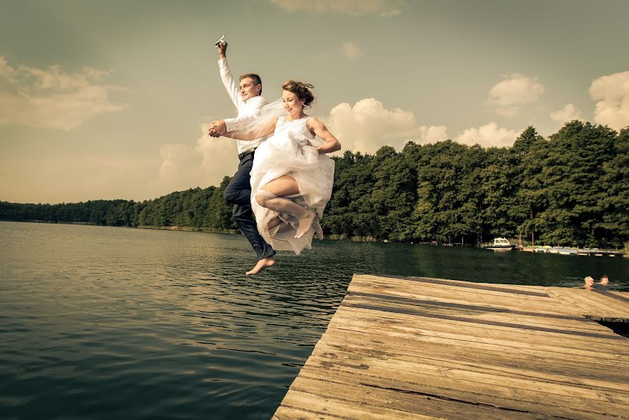 Wedding photographer Szymon Kaczmarek (inlovestudio). Photo of 1 February 2017