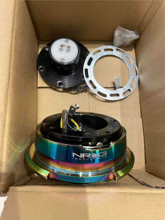 インプレッサ WRX STIのクイックリリースボスに関するカスタム事例の投稿画像1枚目