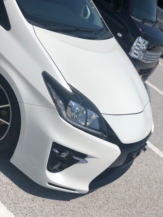 プリウスの#洗車・#由宇ビーチ・#コラボ・#プリズムグラスコートに関するカスタム事例の投稿画像1枚目