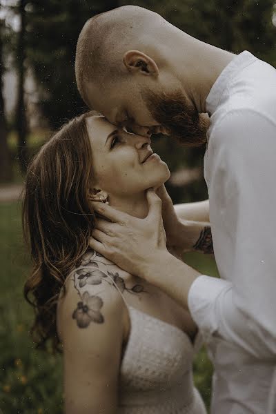 Wedding photographer Alena Kochurkova (rememberme11). Photo of 17 May 2019