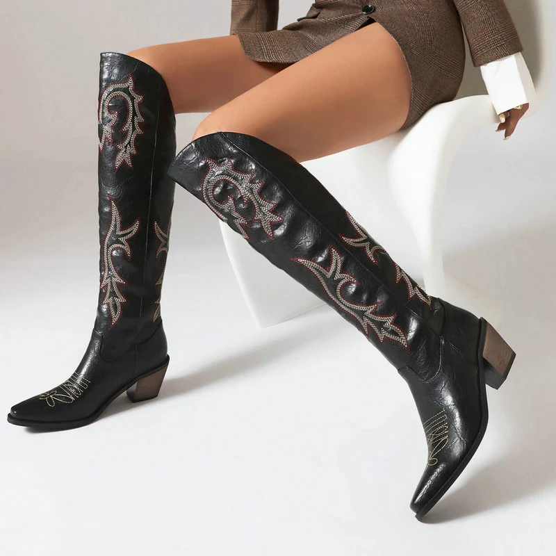 Geborduurde Western Cowboy laarzen met mouw, chunky hak en hoge hak. Stijlvolle laarzen voor een opvallende look. Draag comfortabel.