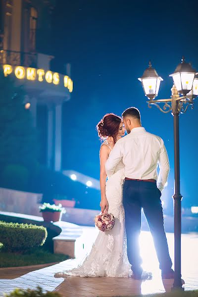 Fotógrafo de casamento Valentina Kolodyazhnaya (freezemotions). Foto de 15 de fevereiro 2018