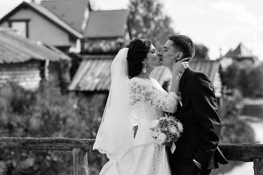 Wedding photographer Ruslan Kornilov (rouslanko). Photo of 20 November 2016