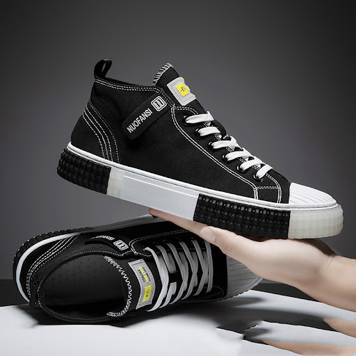 Title 6, Wild Old Beijing cloth shoes for traditional co...