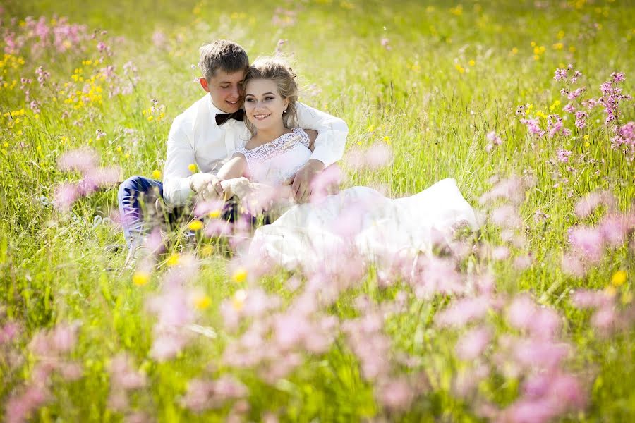 Fotógrafo de bodas Nadezhda Lebedeva (shadowsurgut). Foto del 7 de julio 2016