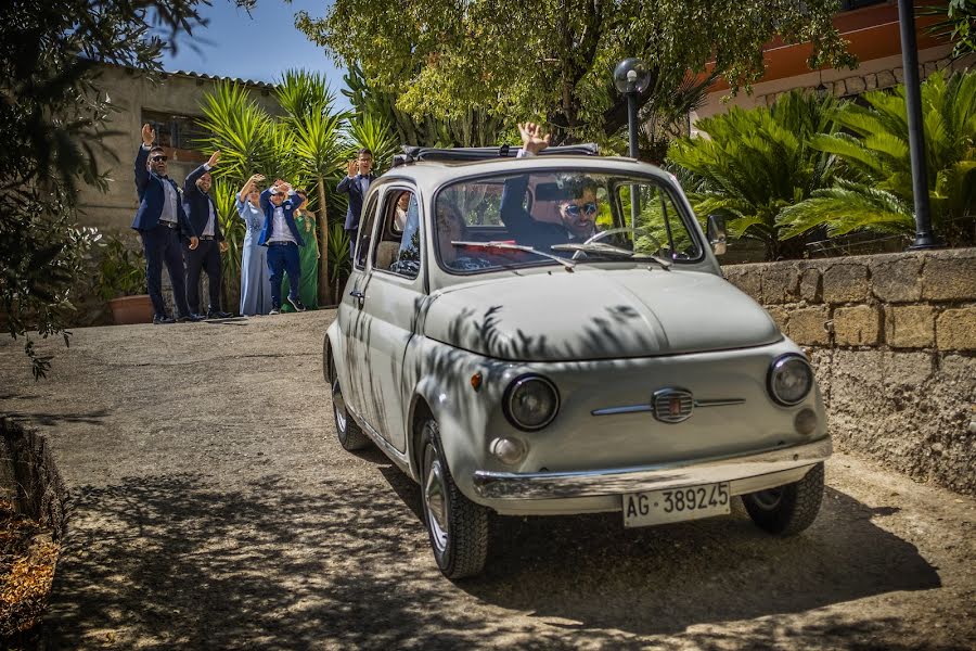 Fotógrafo de casamento Salvatore Grizzaffi (salvogrizzaffi). Foto de 26 de abril 2021