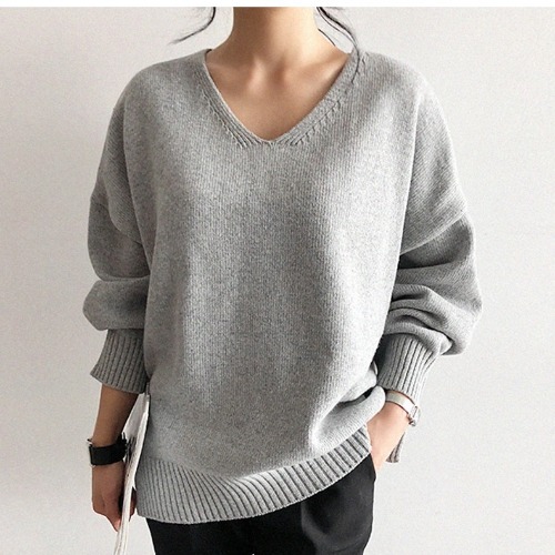 Title 6, Ladies Inner V Neck Knitted Bottoming Shirt