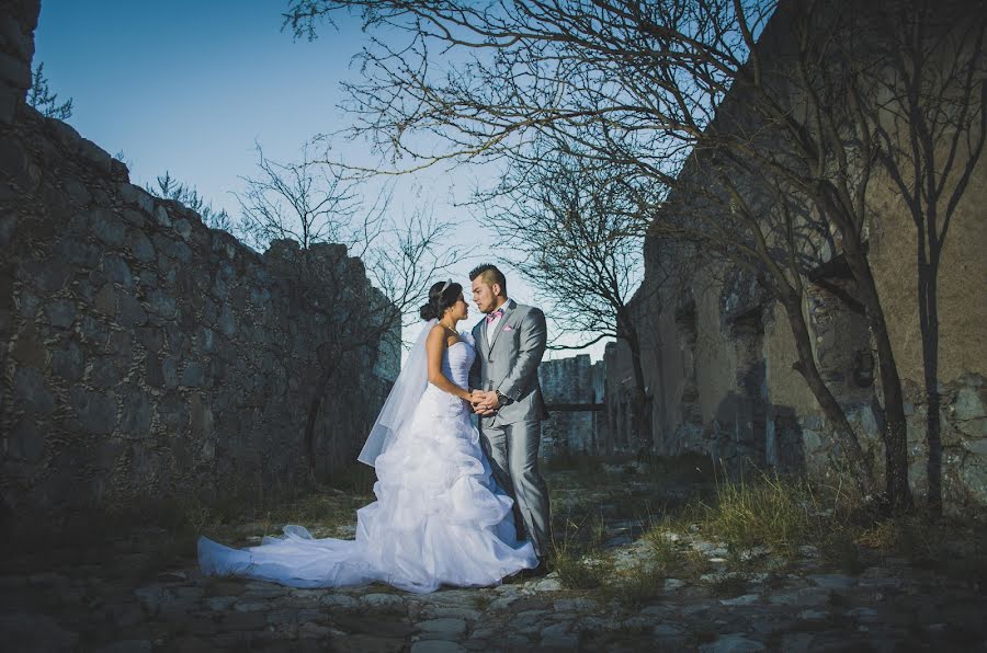 Fotografo di matrimoni Emilio Rivas (emiliorivas). Foto del 25 febbraio 2016