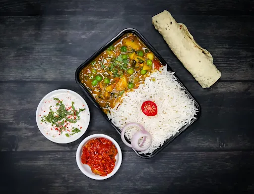 Aloo Matar Rice Meal Box [650 Ml]