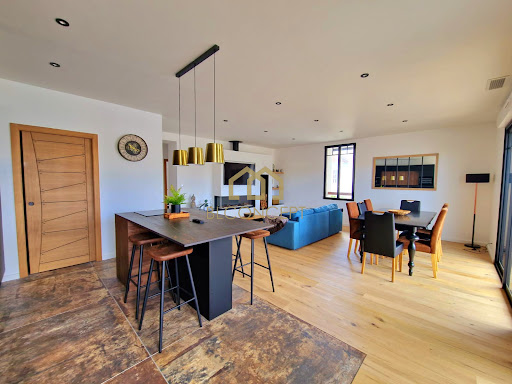 Maison avec terrasse 1