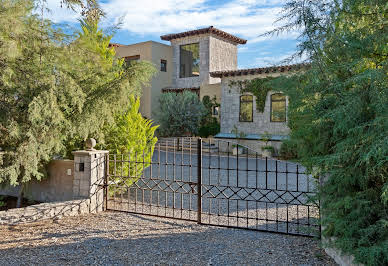 Maison avec jardin et terrasse 8