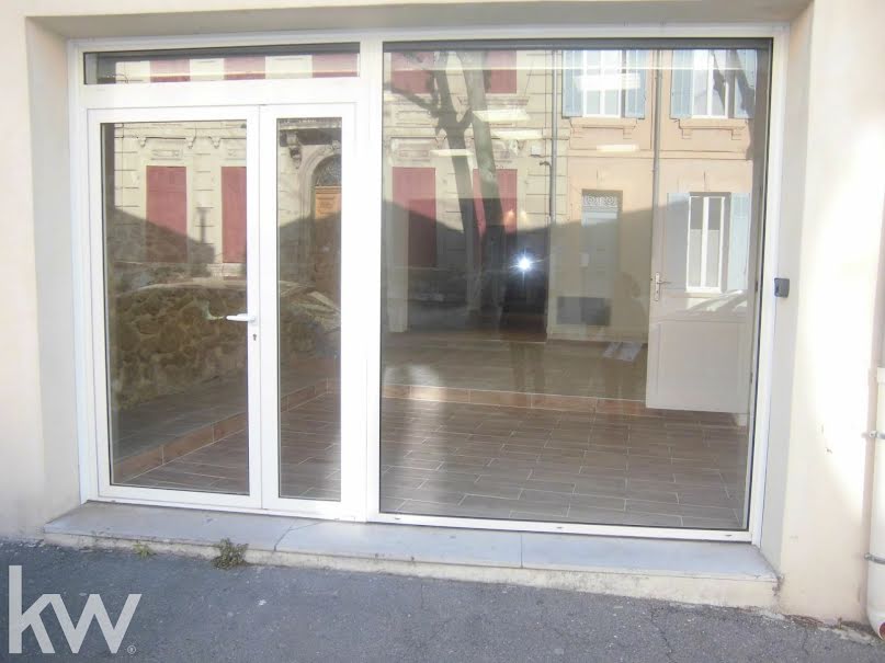 Location  locaux professionnels 5 pièces 149 m² à Salon-de-Provence (13300), 1 600 €
