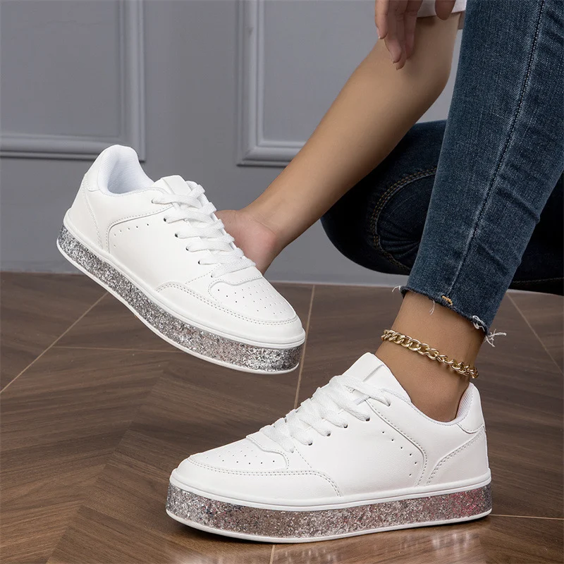 Women's Sports Fashion Casual Board Shoes Comfortable and stylish footwear for everyday wear Perfect for sports and leis
