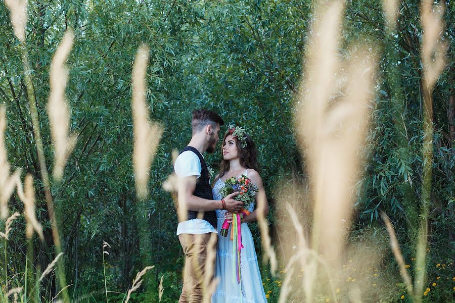 Wedding photographer Lora Titova (lora-photo). Photo of 2 October 2015