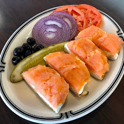 Lox and Cream Cheese Bagel Sandwich (Full Sandwich)