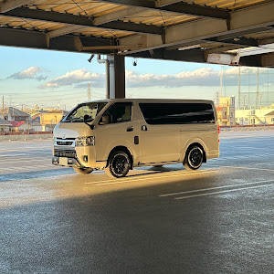 ハイエースバン GDH206V