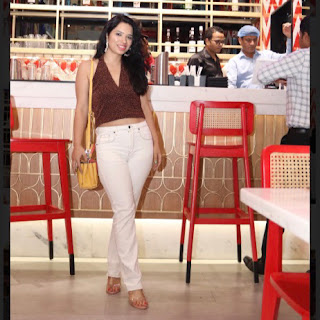 Meenu Sharma at Wow! China By Wow! Momo, Sector 21, Dwarka,  photos