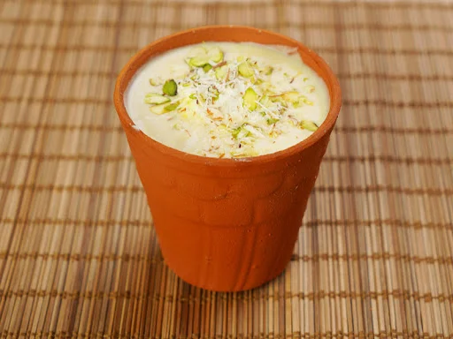 Pista Kesar Lassi