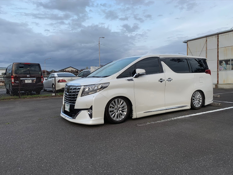 アルファードの歴代のホイール見てみたい・いい日産の日・ハイブリッドシステム警告灯に関するカスタム事例の投稿画像3枚目