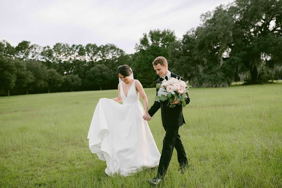 Wedding photographer Leah Adkins (leahinsavannah). Photo of 13 July 2023