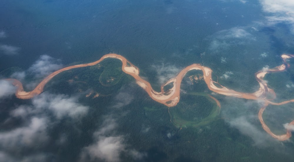 Sobrevolando el Amazonas - INCAS, SELVAS, MONTAÑAS Y DESIERTOS (1)