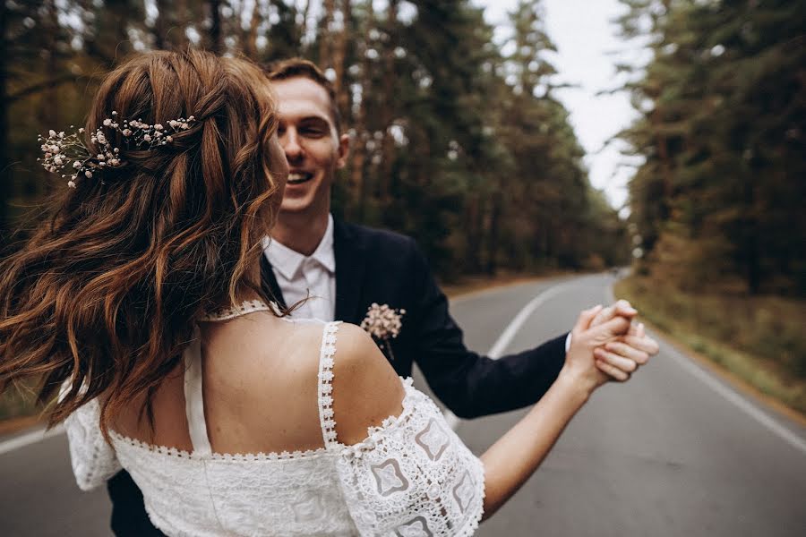 Fotógrafo de casamento Lyudmila Kvarackheliya (igorevna). Foto de 15 de março 2020