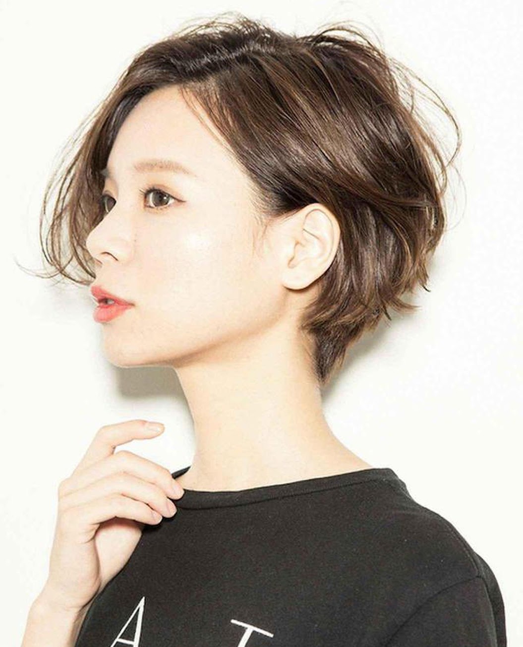 小顔に見える ショートヘア 大人可愛いおすすめスタイルは Trill トリル