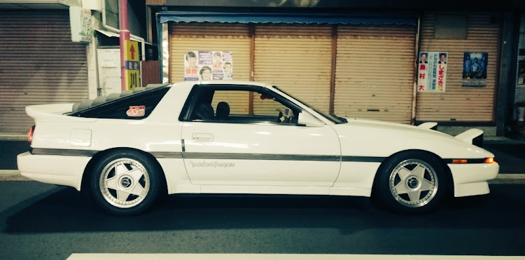 スープラのトヨタスープラ・スープラ・ホイール交換・デートカー