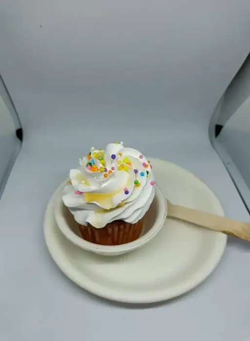 Vanilla Cupcake [2 Pieces]