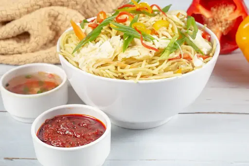 Egg Hakka Noodles