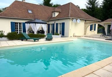 Maison avec piscine 3