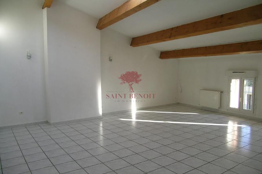 Location  appartement 3 pièces 85 m² à Saint-André-de-Sangonis (34725), 635 €