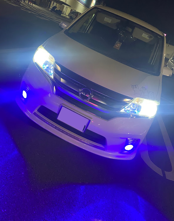 セレナのハンドメイドステッカー・ステッカー製作・デカール・来年もよろしくお願いします・クレヨンしんちゃんに関するカスタム事例の投稿画像1枚目