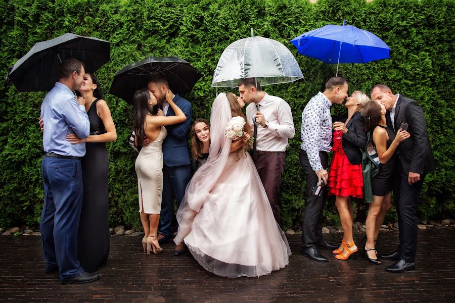 Fotografo di matrimoni Oksana Rubleva (baks). Foto del 19 agosto 2019