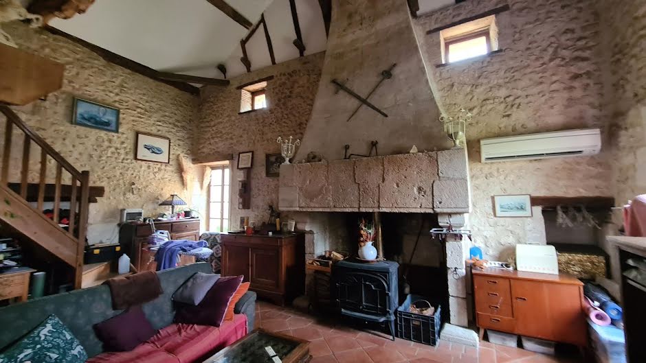 Vente maison   à Aubeterre-sur-Dronne (16390), 290 000 €